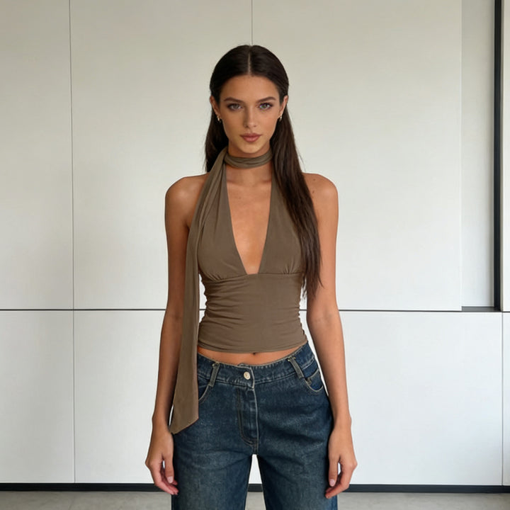 Dame Stilfuldt Cropped Top med smalt Halskede Skovae