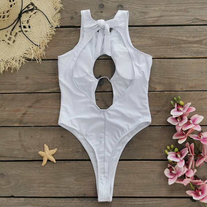 Dame svømmedragt med trendy cut-out detalje Stilla