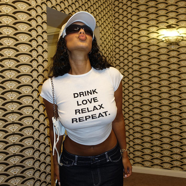 Dame cropped T-shirt med motivtryk Skovae