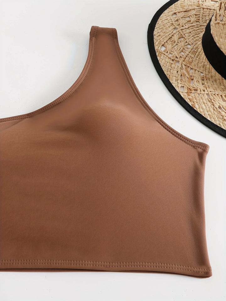 Dame sporty bikini-sæt med asymmetrisk top og behagelige shorts Stilla