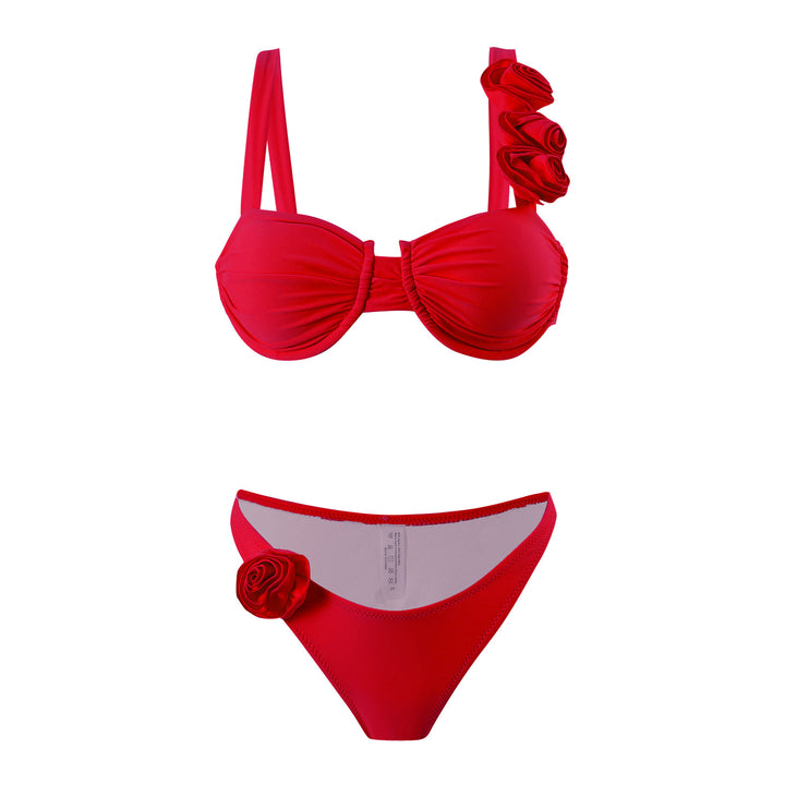 Damebikini med moderne rynkedetaljer og feminine blomsterapplikationer Stilla