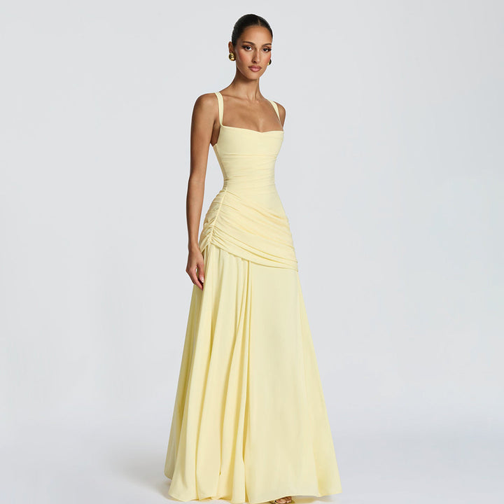 Dame Elegant aften kjole med off-shoulder-design og flydende kappe Skovae
