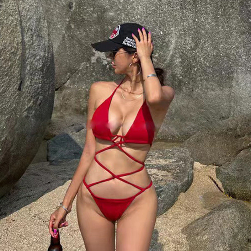Dame Triangel-Bikini med raffineret kryds-design Stilla