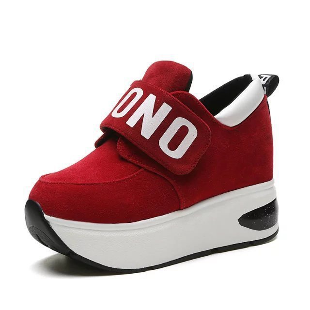 Dame Plateau Sneakers med justerbart velcro og komfortabel indersål Stilla
