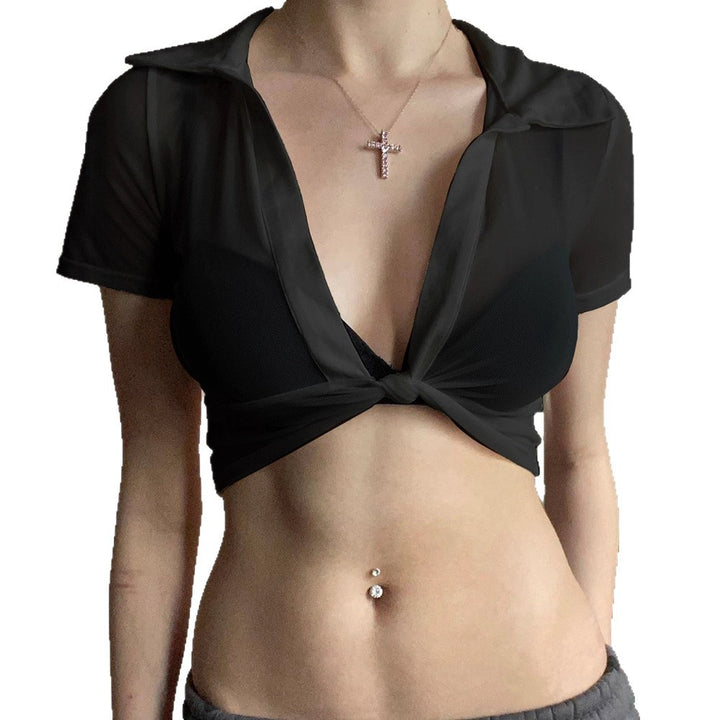 Damen cropped Oberteil mit tiefem V-Ausschnitt und zarter Knotendetailierung Skovae