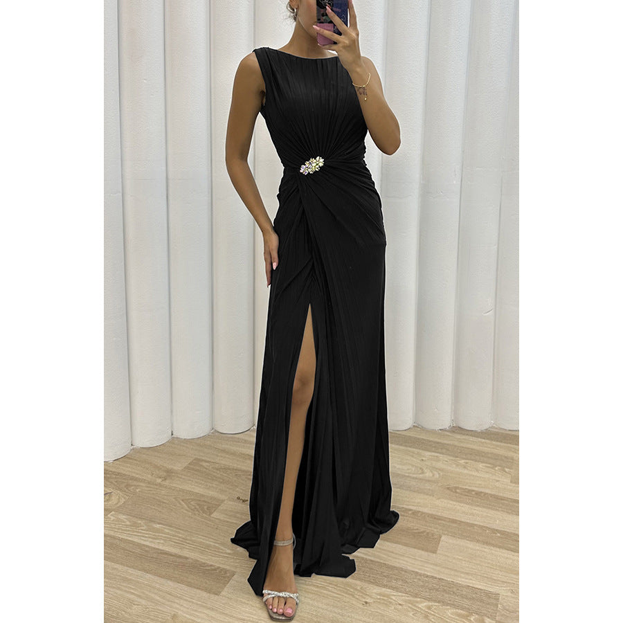 Dame aftenkjole med elegant drapering og off-shoulder udseende Stiila