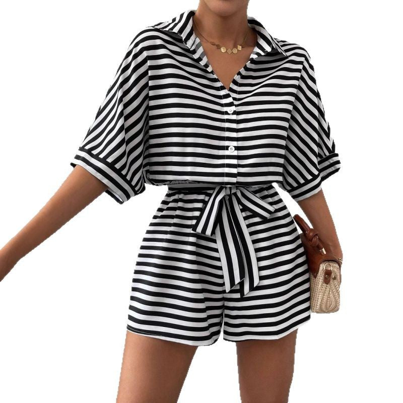 Dame Boxy-shirt og shorts-sæt med stribet design Stilla