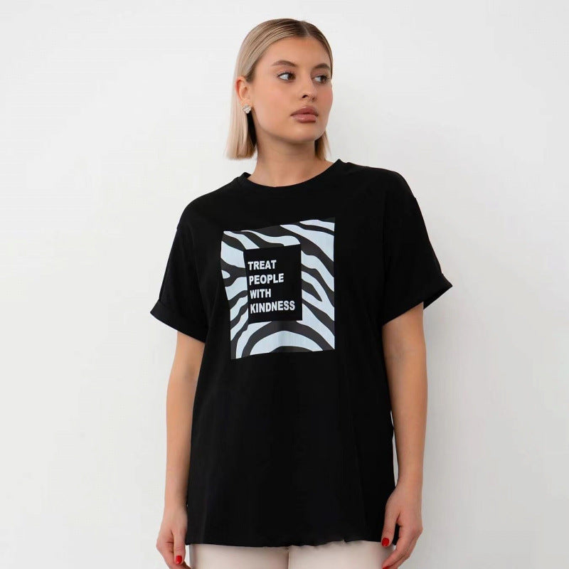 Dame T-shirt med inspirerende zebra-print og positivt slogan Stilla