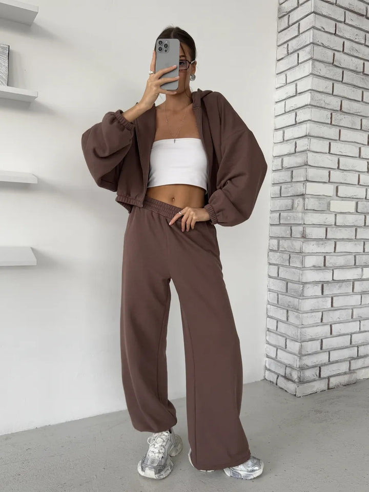 Kvinders sporty loungewear sæt med brede bukser og hættetrøje Skovae