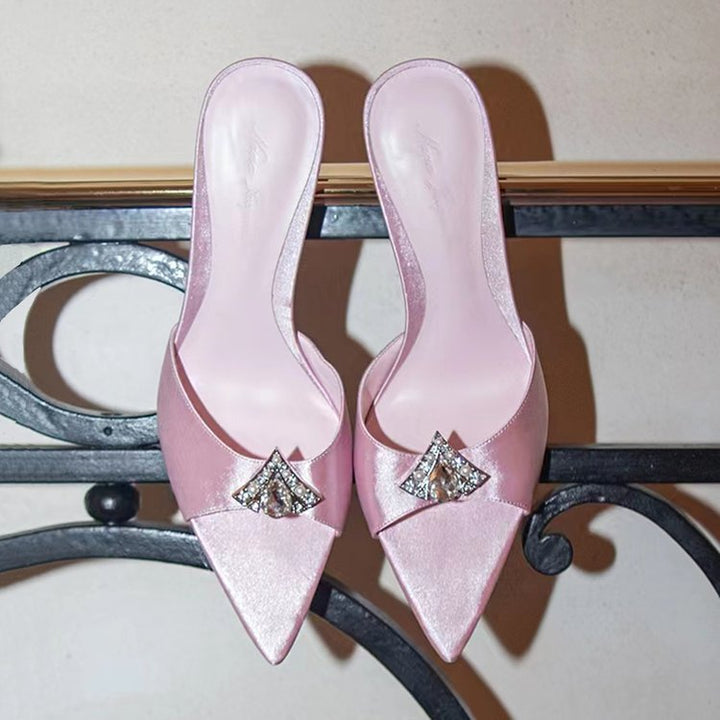 Dame Glamourøse Slingback-pumps med funklende smykkedetalje Stilla
