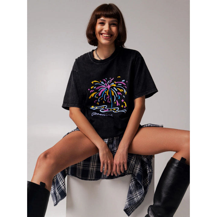 Dame T-shirt med moderne grafikelement og afslappet snit Stilla