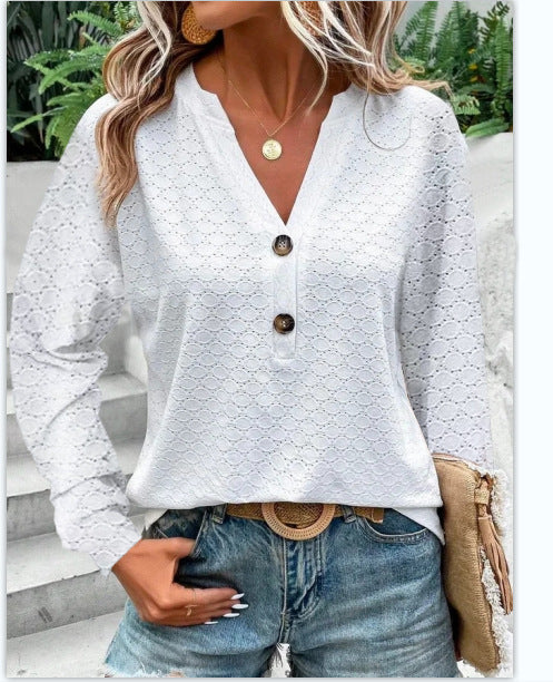 Dame bluse skjorte med dyb V-hals og unikt knapdesign Stilla