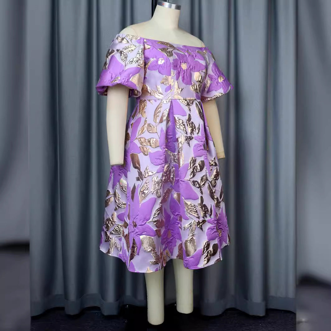 Dame Off-Shoulder Kjole med florale Præg-Detaljer Skovae