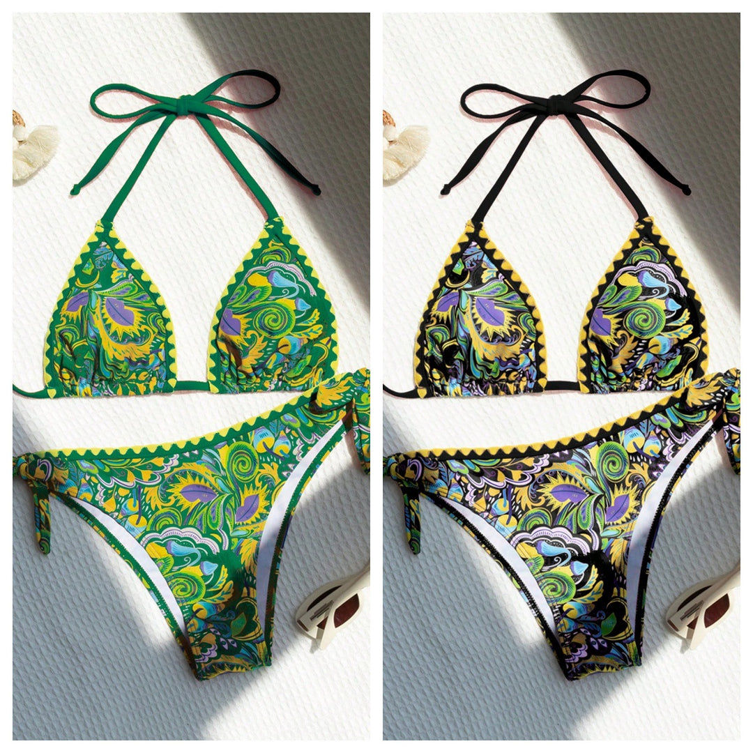 Dame triangel-bikini med farverigt print og justerbare stropper Skovae