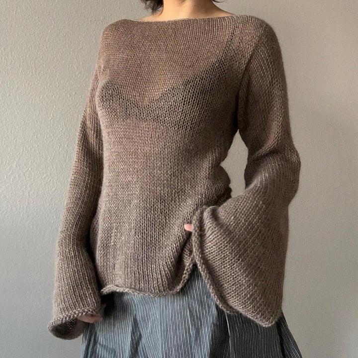 Stilla | Strikket Sweater med Klokkeærmer og Blonde