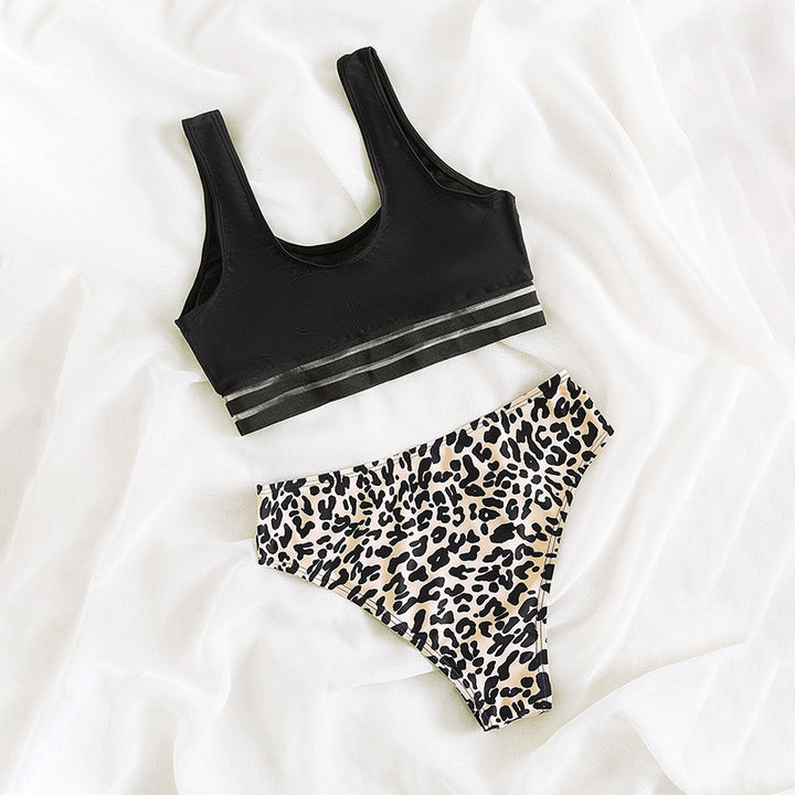 Dame bikini sæt med sportslig top og trendy leopardmønster Skovae