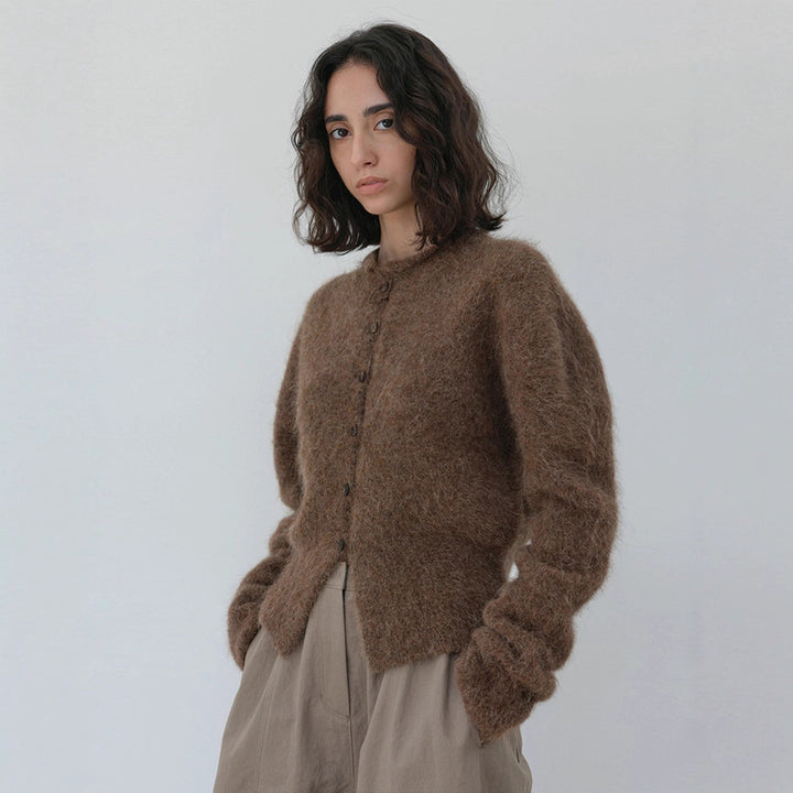 Dame elegant og varm strikket cardigan med knaplukning Stilla
