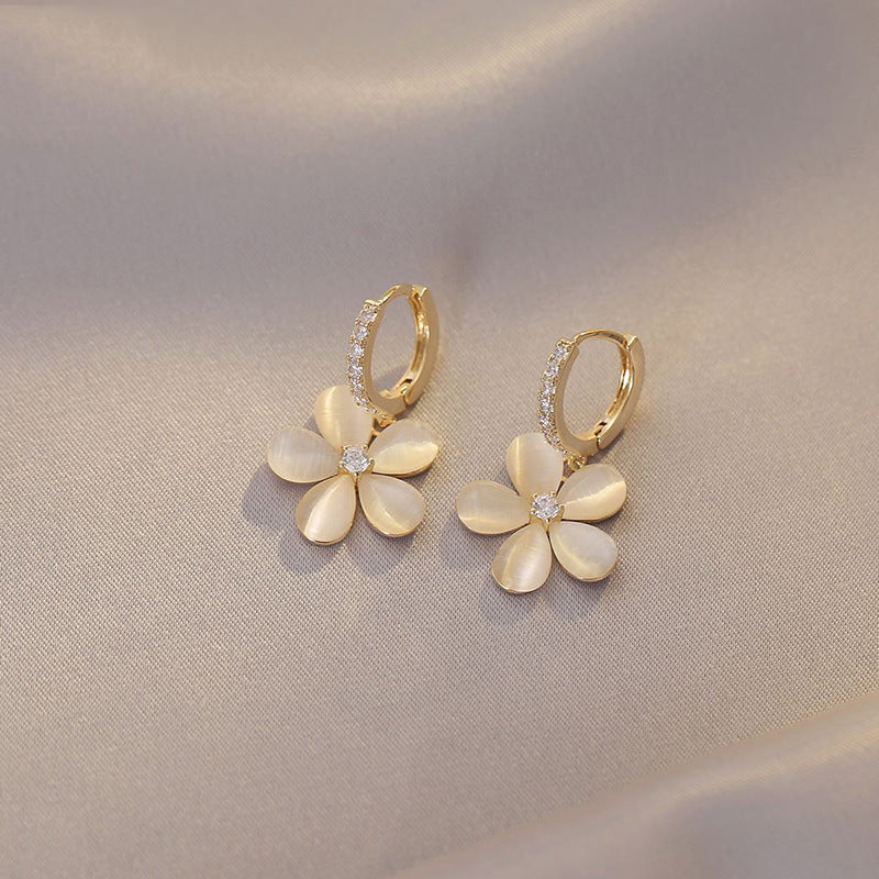 Stilla | Flawless Petal Opal Øreringe