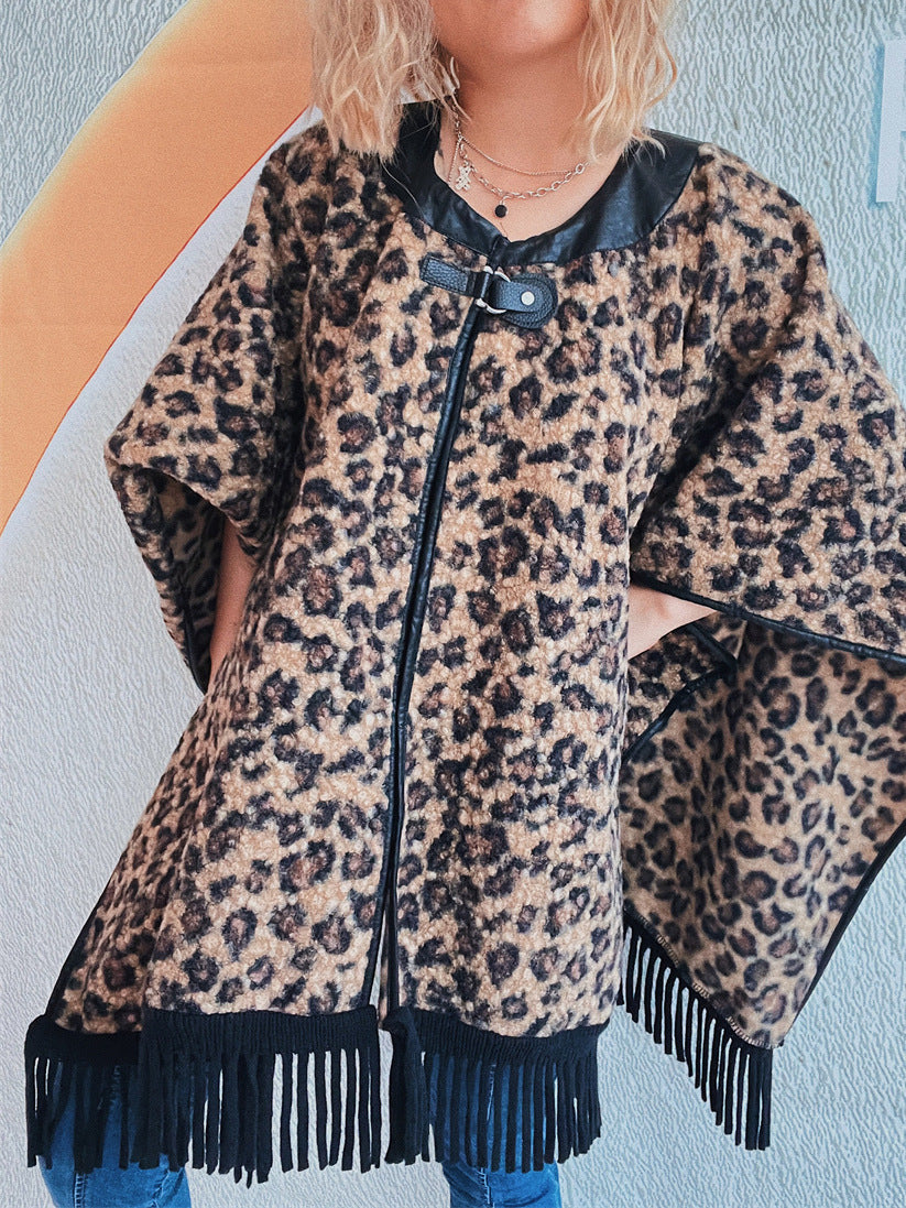 Damer fashionable poncho med frynser og dyreprint Stilla