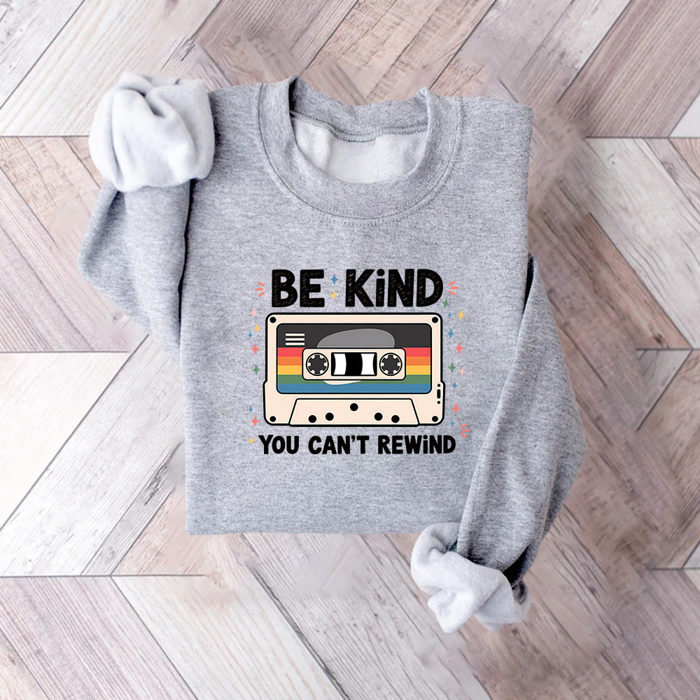 Kvinders sweatshirt med vintage kassette-design og inspirerende skrift Stilla