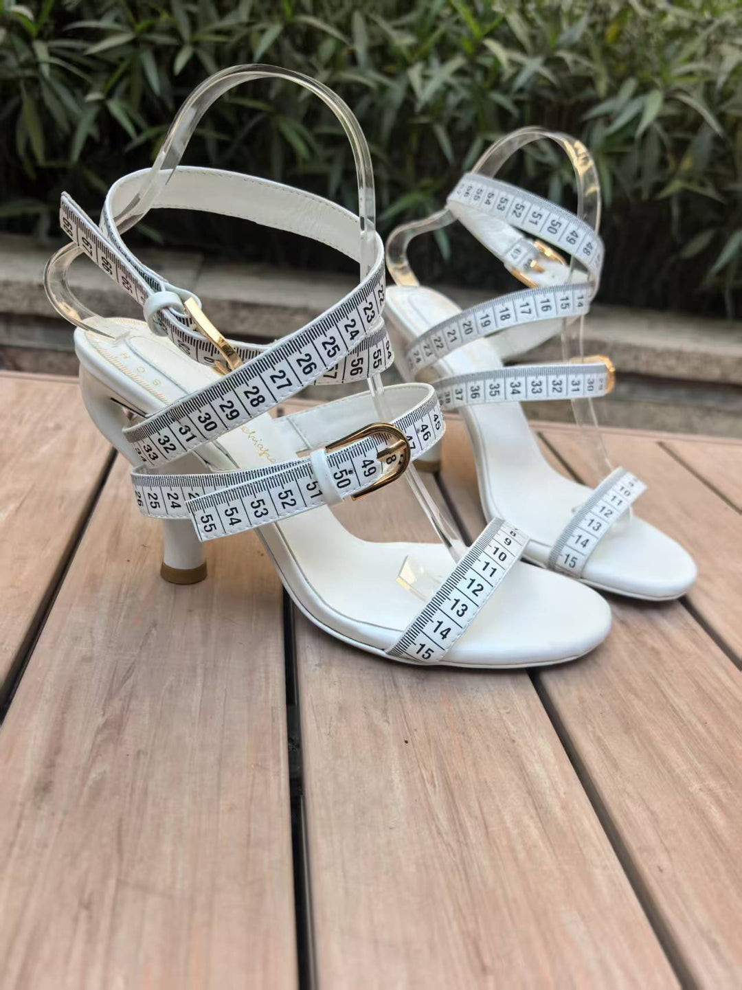 Femme Statement Stiletto-hæle med målebånd-detalje Stilla