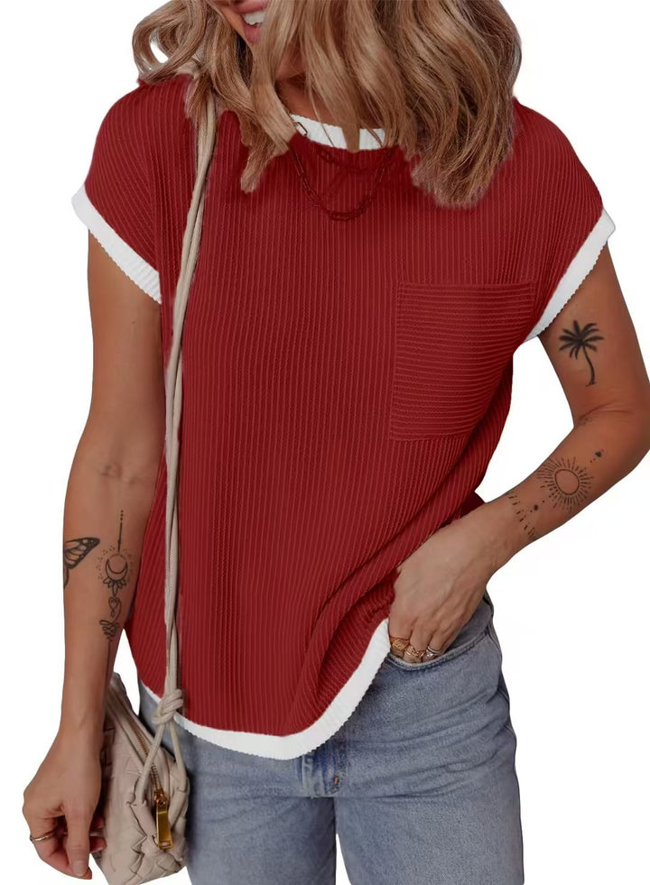 Dame fashion T-shirt med struktureret materiale og brystlomme Skovae