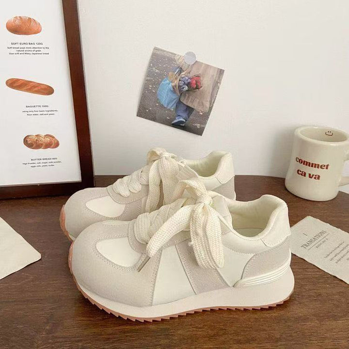 Dame Sporty Sneakers i elegant design med åndbart materiale og komfortabel sål Stilla
