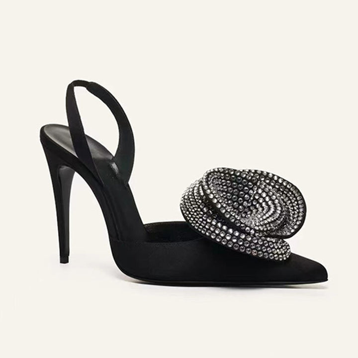 Femme Elegante Slingback-hæle med dekorative florale accenter Stilla