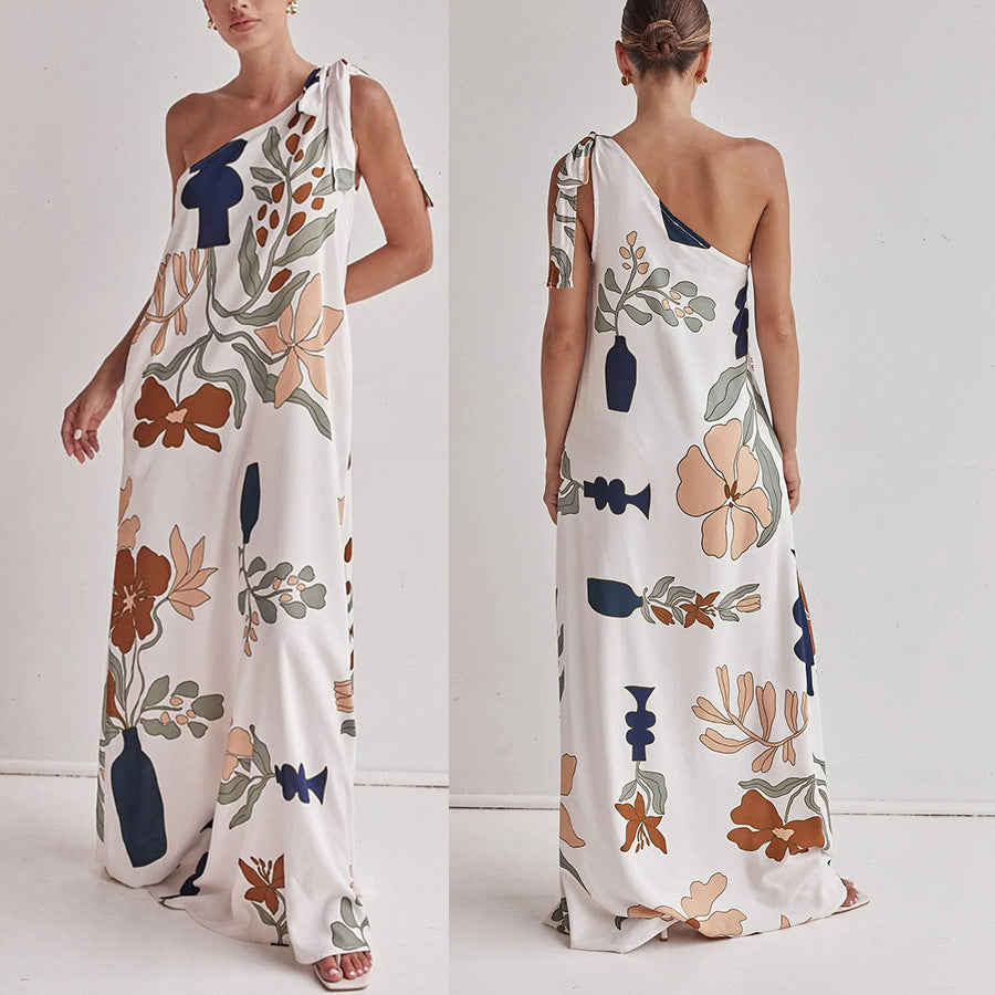 Dame Maxi-kjole med asymmetrisk stropdesign og blomstermønster Stiila