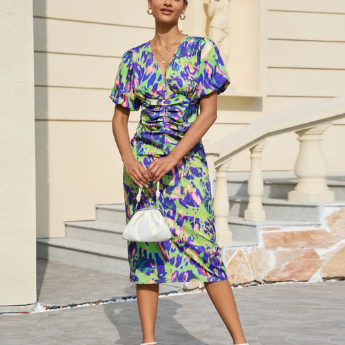 Dame Midikjole med raffineret v-udskæring og komfortabel pasform Stilla