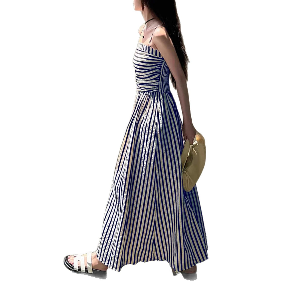 Dame maxikjole med smalle stropper og raffinerede folder Skovae