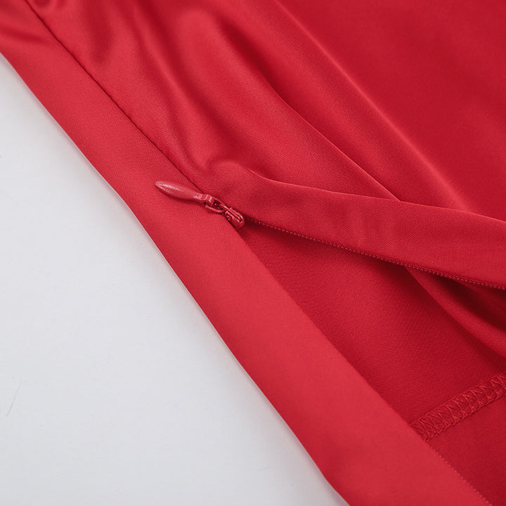 Dame elegant Maxikjole lavet af flydende satin med svingende kant Stilla