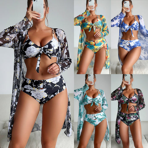Dame Bikinisæt med gennemsigtig Kimono og blomsterdesign Stilla