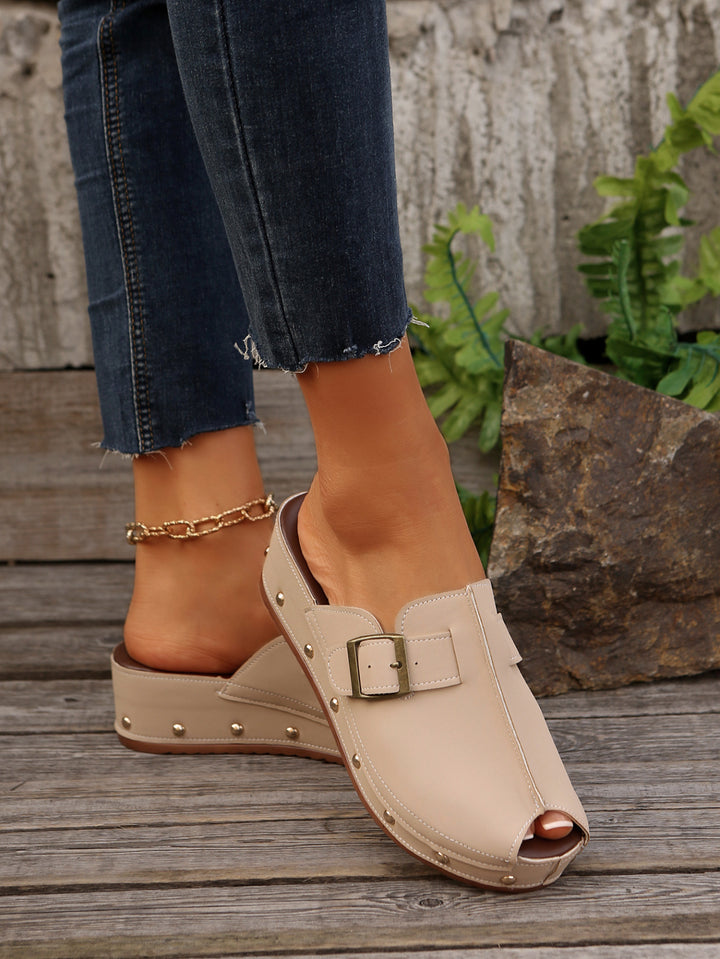 Dame Clogs med elegant perforeringsdesign og mode smykke accenter Stilla