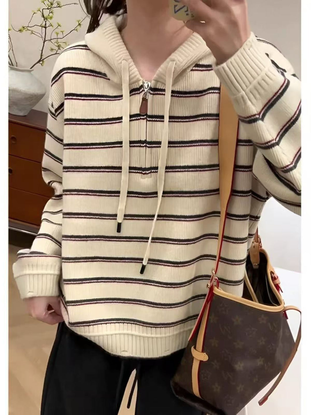Damer fashionable hoodie sweater med tekstureret stribemønster Stilla