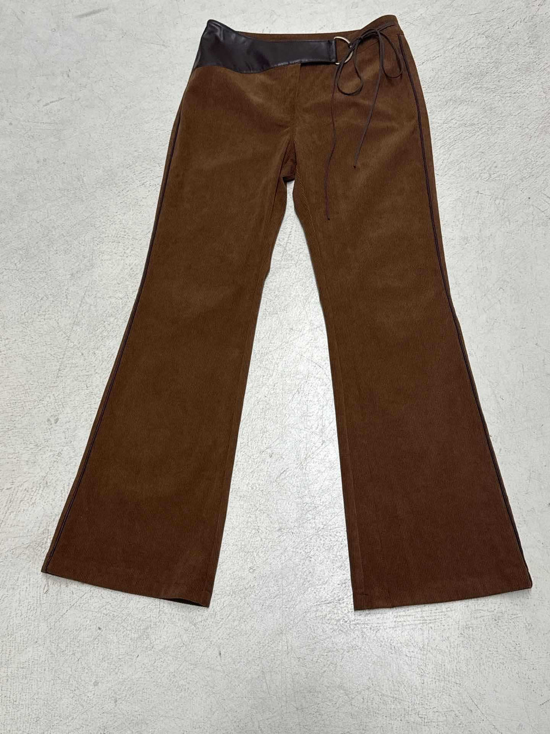 Damen elegante Cordhose mit hohem Bund und seitlichem Kordelzug Skovae