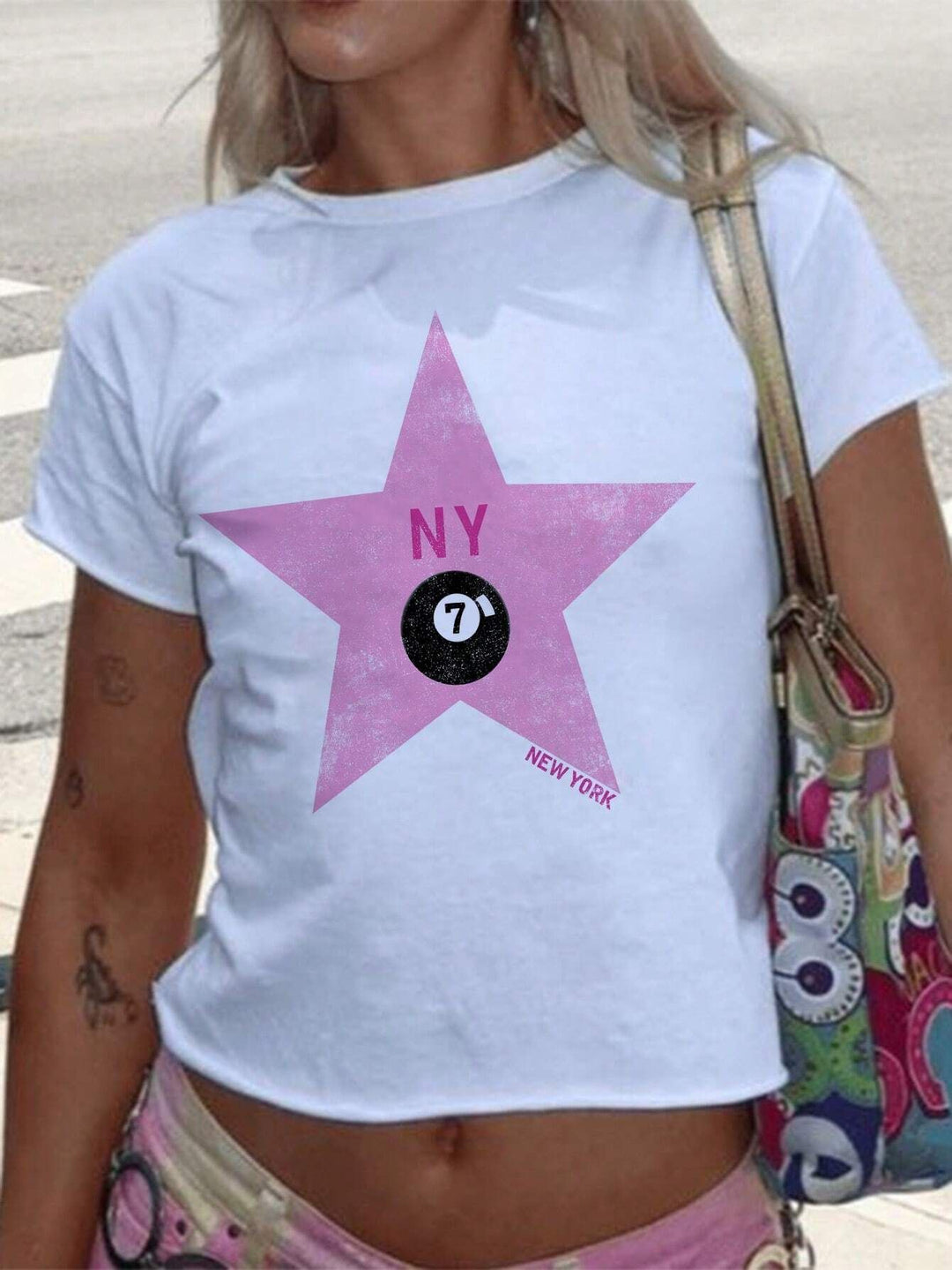 Dame cropped T-shirt med eksklusivt hestemotiv og figurtilpasset snit Skovae