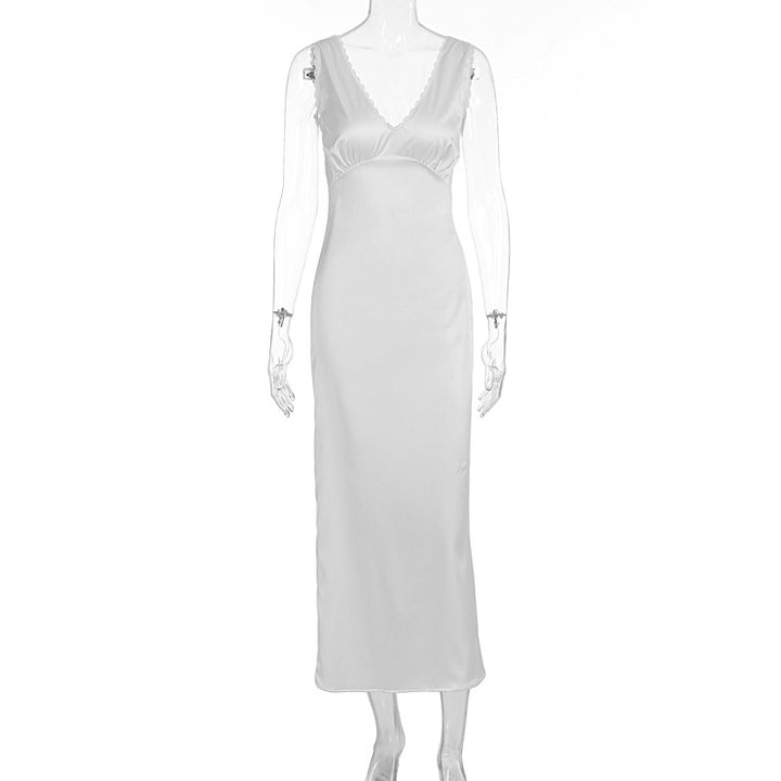 Dame elegant satin natkjole med dyb V-hals og brede stropper Skovae