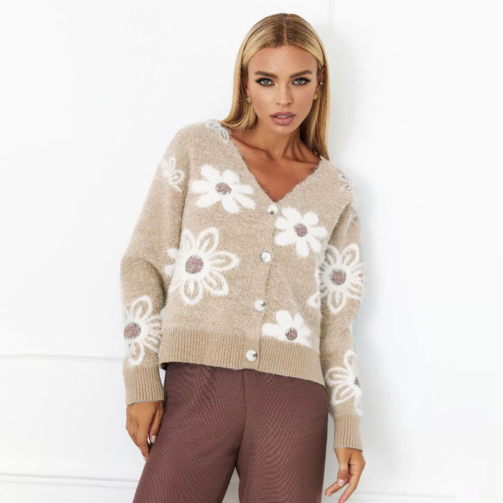 Kvindernes hyggelige cardigan med blomstermønster og knapdetaljer Stilla