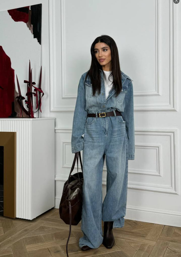 Kvinders denim jumpsuit med justerbart bælte og bred bukseben Stilla