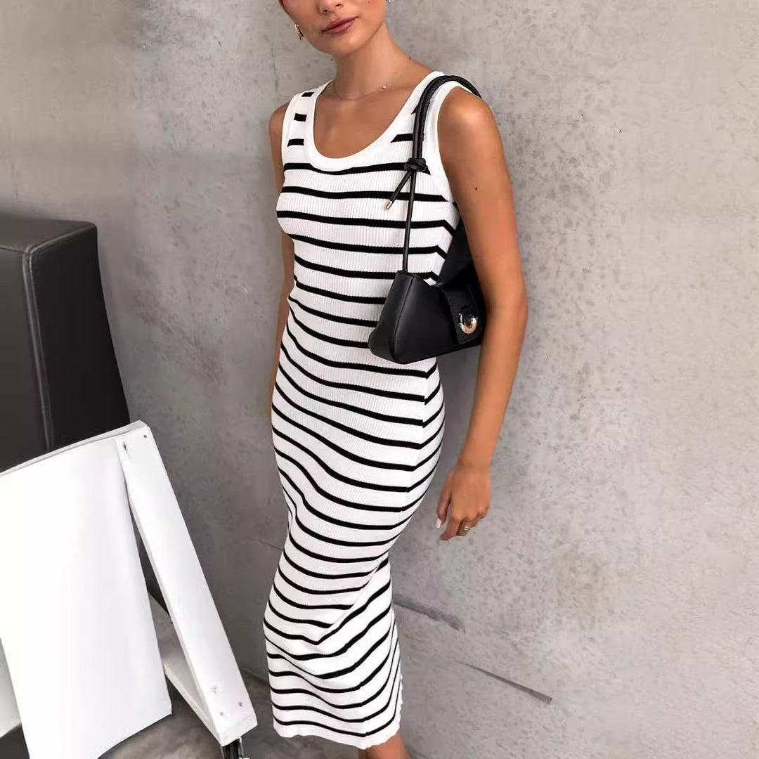 Dame maxikjole i moderne stribet look Skovae
