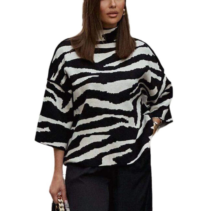 Dame moderigtig sweater i zebra-mønster Stilla