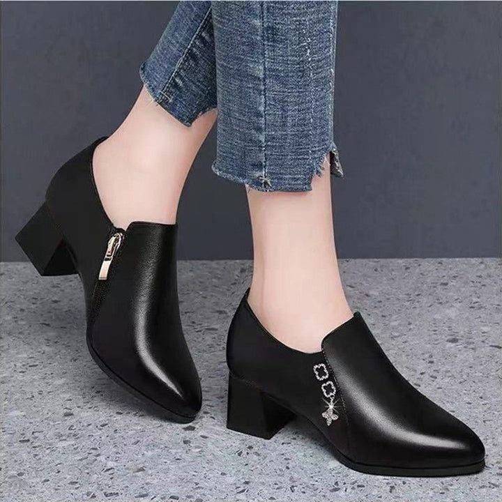 Dame elegante Slingback-støvletter med moderigtig accent og komfortabel blokhælhæl Stilla