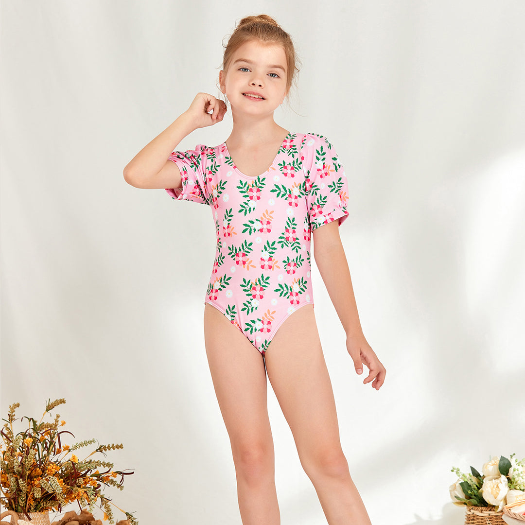 Pige one-piece badedragt med puffærmer og blomsterdesign Stilla