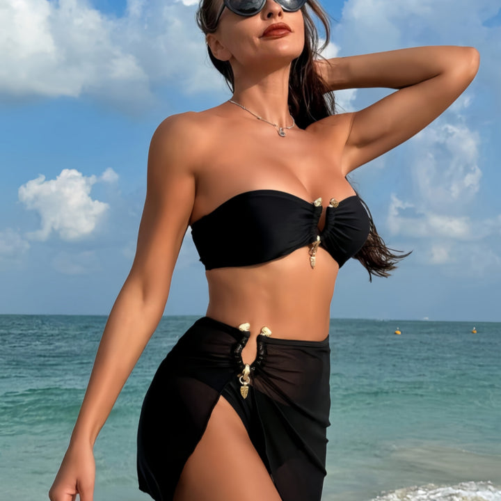 Dame Bandeau-bikini sæt med elegant nederdel-overlay Skovae