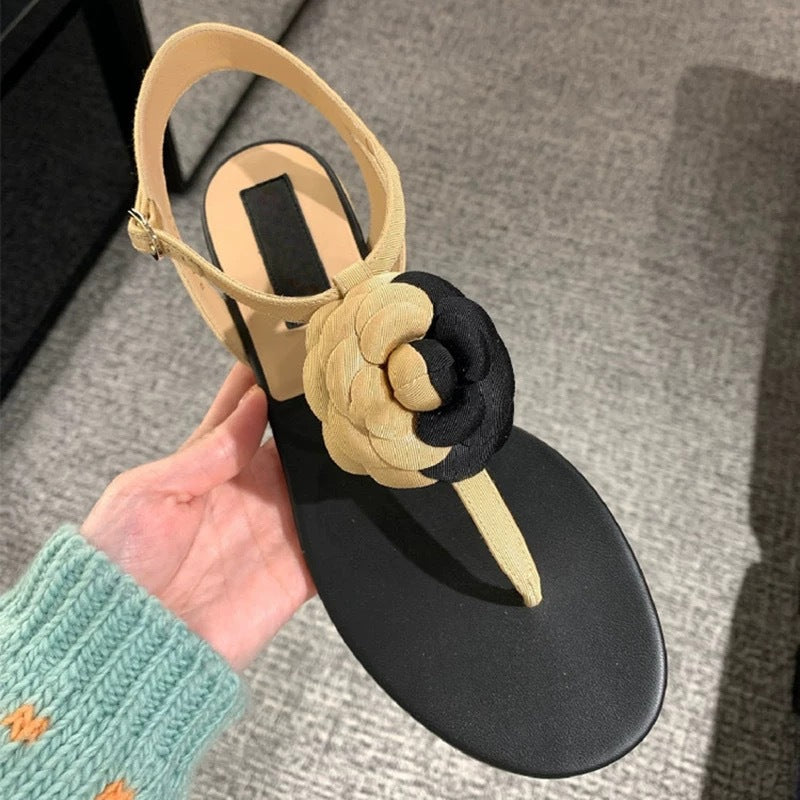 Dame sandaler med floral dekoration og komfortabel fodseng Stilla