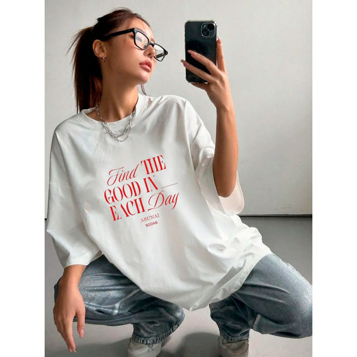 Dame Relaxed-Fit T-shirt med inspirerende statementtryk og moderne snit Stilla