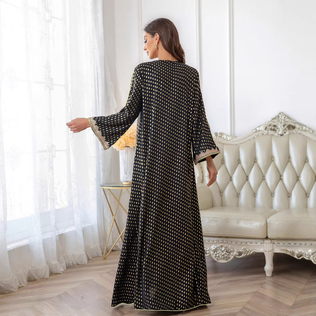 Kvinders maxi kjole i elegant kaftan stil med delikate udsmykninger Stilla