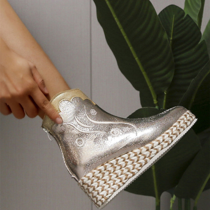 Dame elegante og behagelige espadrillos med metallisk finish Stilla