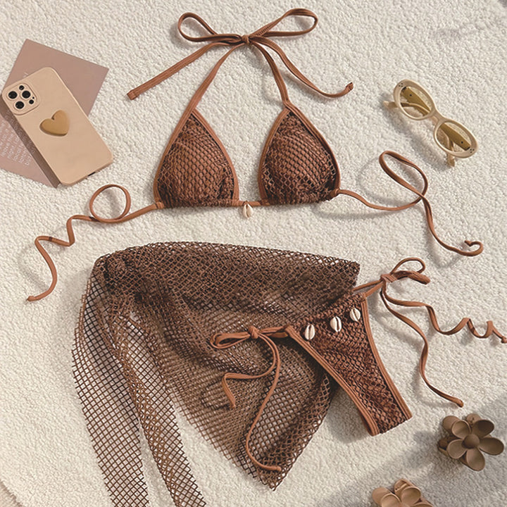 Dame triangel-bikini med luftige netdetaljer og elegante muslingedekorationer Stilla